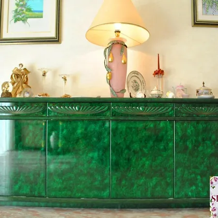 Silvana Nocleg ze śniadaniem 3*